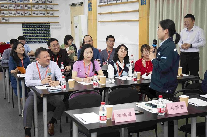 蓝冠注册员工代表向盛和塾分享学习感悟