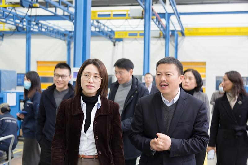 慈溪副市长顾昕莅临蓝冠注册压缩机公司
