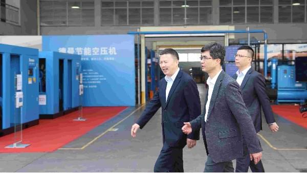 政企携手谋发展，赋能蓝冠注册释放“小巨人”能量